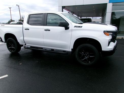 New 2026 Chevrolet Silverado 1500 Custom Trail Boss w/ Dark Appearance Package image 12