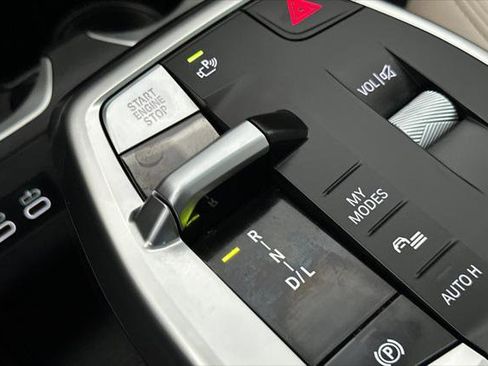 Used 2025 BMW X1 xDrive28i w/ Convenience Package image 21