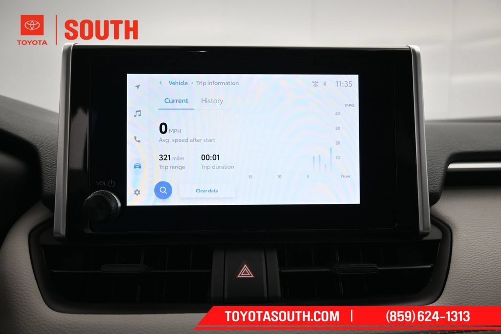 Used 2025 Toyota RAV4 XLE AWD/4WD image 16