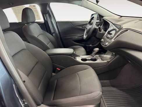 Used 2021 Chevrolet Malibu LS FWD image 4