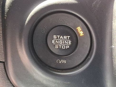 Used 2022 Jeep Wrangler Unlimited Rubicon w/ Safety Group AWD/4WD image 26