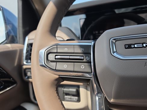 New 2026 GMC Yukon Denali w/ Advanced Technology Package AWD/4WD image 23