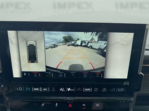 Used 2025 GMC Hummer EV 3X AWD/4WD image 17