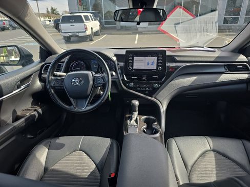 Certified 2022 Toyota Camry SE FWD image 16