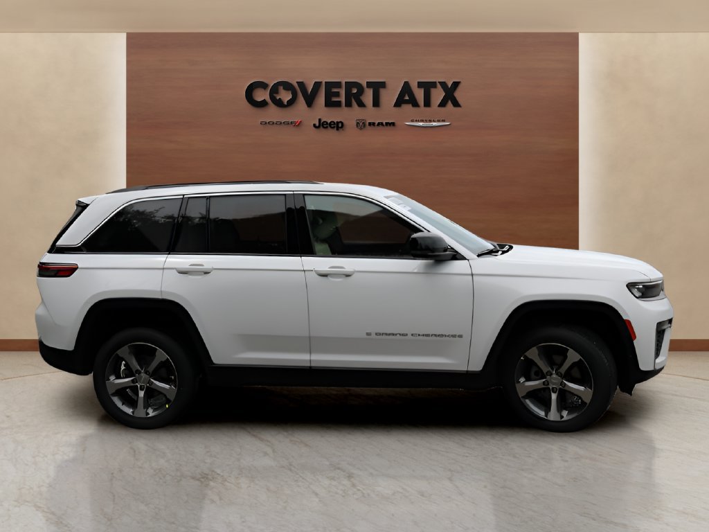 New 2026 Jeep Grand Cherokee Limited RWD image 6