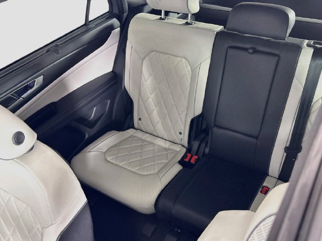 Certified 2026 Volkswagen Atlas Cross Sport SEL Premium R-Line AWD/4WD image 26