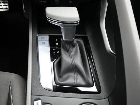 New 2025 Hyundai Elantra Sport image 75