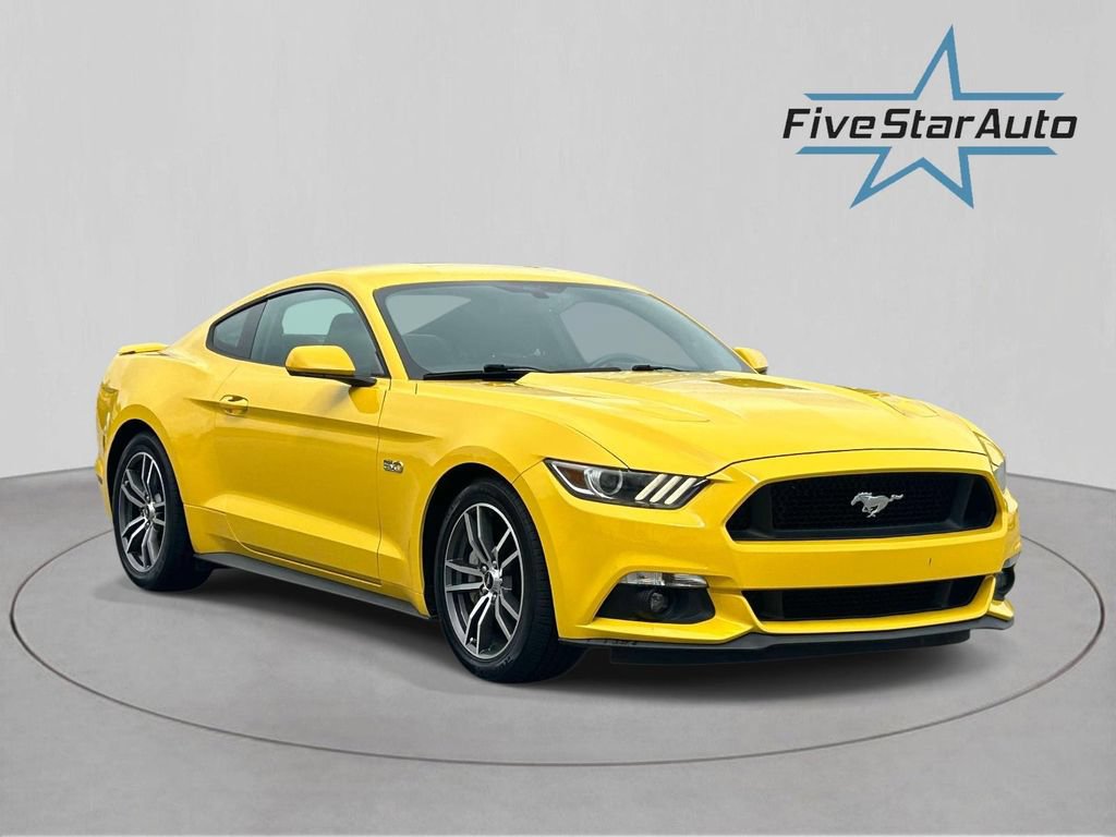 Used 2015 Ford Mustang GT RWD image 1