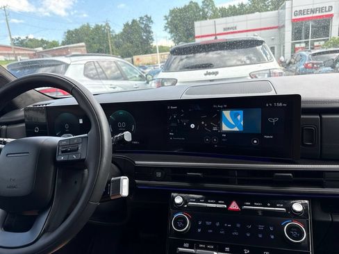 Used 2025 Hyundai Santa Fe Calligraphy AWD/4WD image 12