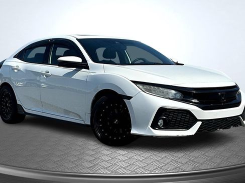 Used 2017 Honda Civic Sport Touring image 3