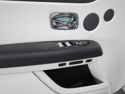 Used 2022 Rolls-Royce Ghost w/ Ghost Package AWD/4WD image 38