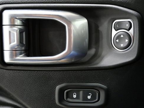 Used 2022 Jeep Wrangler Unlimited Sport image 14