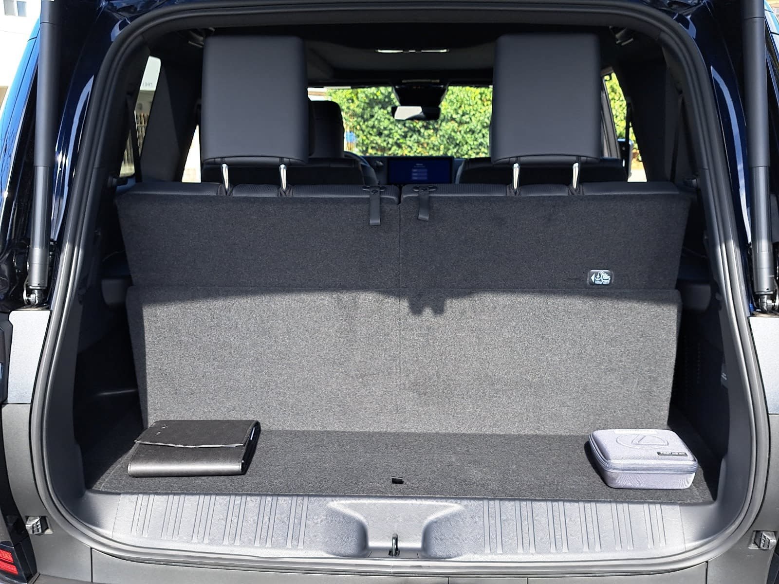 Used 2026 Lexus GX 550 w/ Accessory Package (31) AWD/4WD image 13
