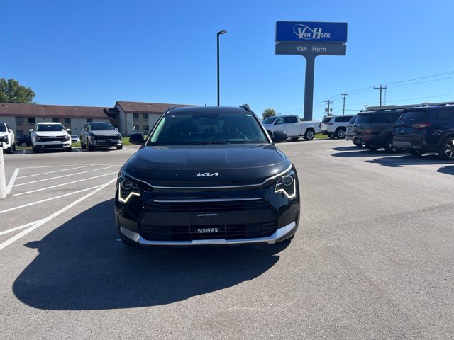 Used 2024 Kia Niro LX FWD image 8