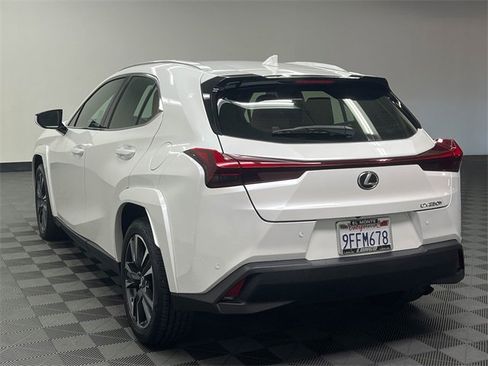 Certified 2023 Lexus UX 250h FWD w/ Premium Package image 7