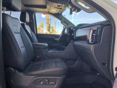 Used 2024 GMC Sierra 2500 Denali w/ Denali Reserve Package AWD/4WD image 37