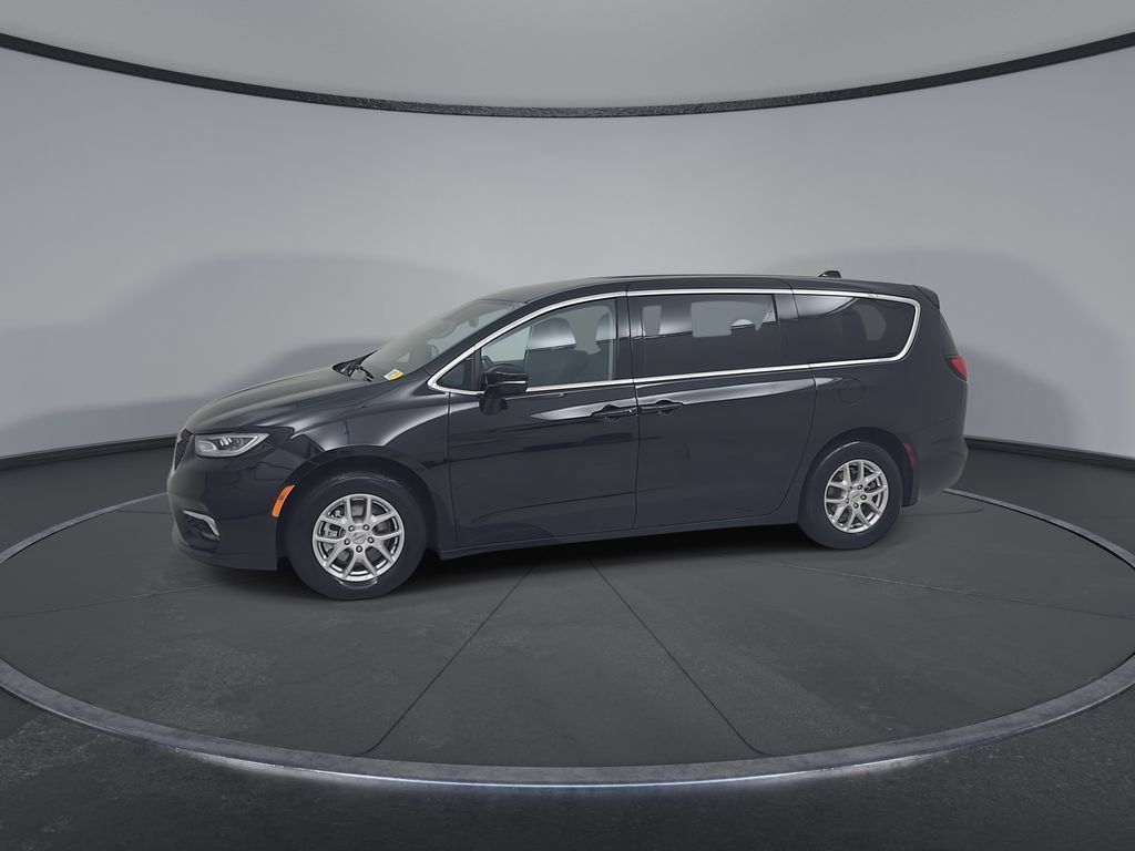 Certified 2024 Chrysler Pacifica Touring-L FWD image 10