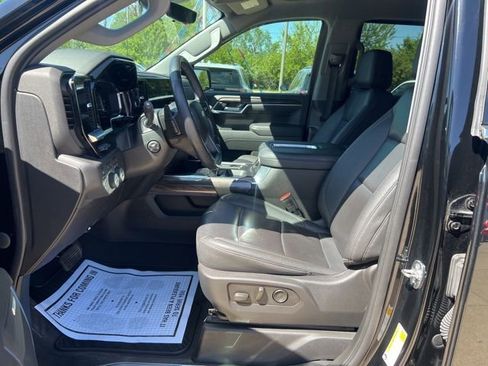 Used 2022 Chevrolet Silverado 1500 LTZ w/ Technology Package AWD/4WD image 11