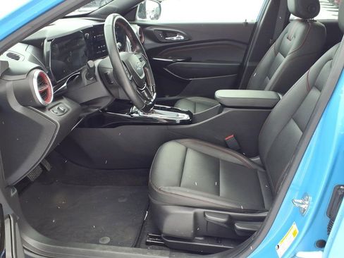 Certified 2024 Chevrolet Trax RS w/ Sunroof Package image 13