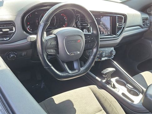 Used 2023 Dodge Durango GT image 2