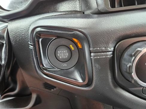 Used 2024 Jeep Wrangler Unlimited Sahara AWD/4WD image 36
