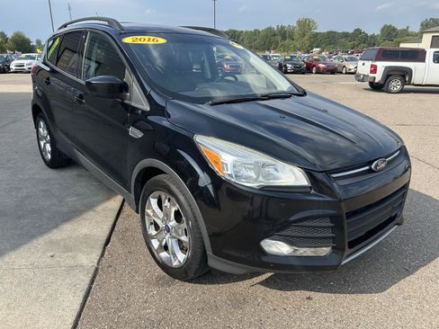 Used 2016 Ford Escape SE w/ SE Leather Comfort Package AWD/4WD image 3