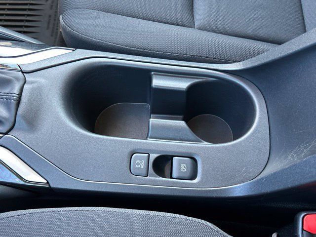 Used 2025 Toyota Corolla LE AWD/4WD image 44