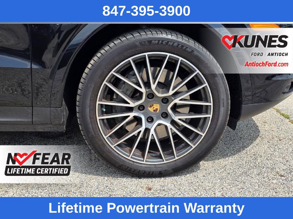 Used 2019 Porsche Cayenne S AWD/4WD image 9