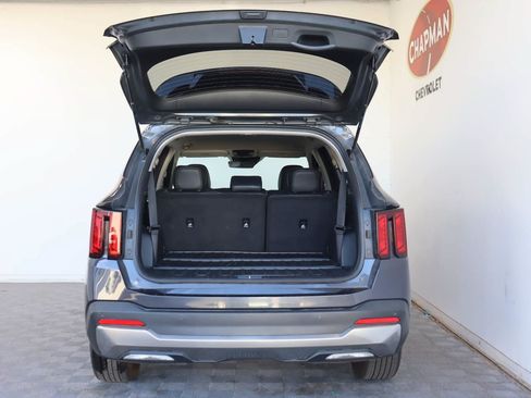 Used 2025 Kia Sorento S FWD image 5