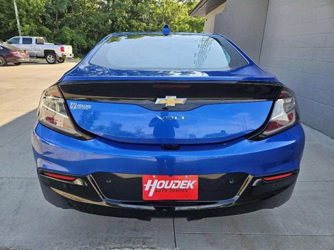 Used 2017 Chevrolet Volt Premier w/ Driver Confidence II Package FWD image 10