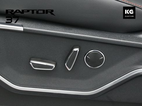Used 2025 Ford F150 Raptor AWD/4WD image 8