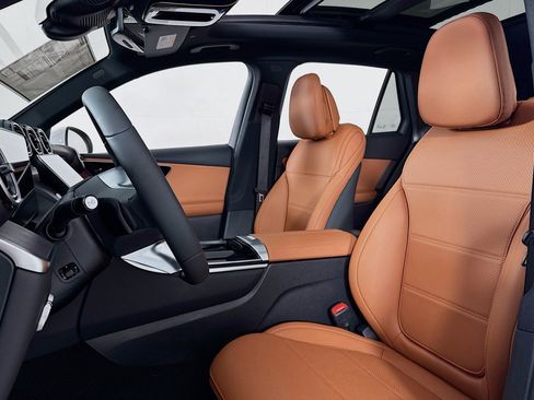 New 2026 Mercedes-Benz GLC 300 image 16