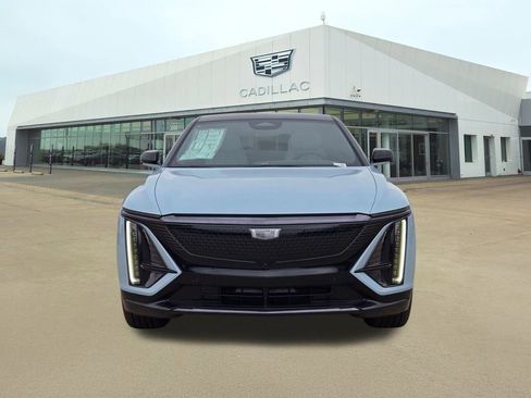 New 2026 Cadillac Lyriq Sport w/ LPO, Floor Liner Package image 2