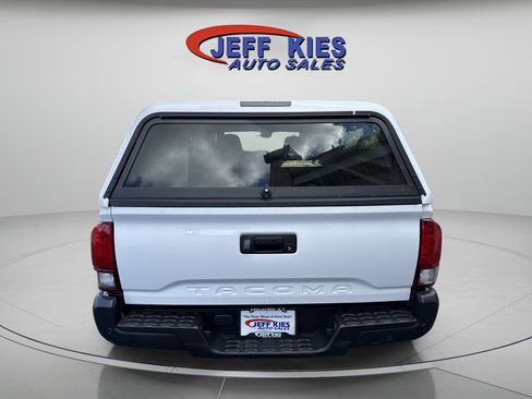 Used 2022 Toyota Tacoma SR image 6