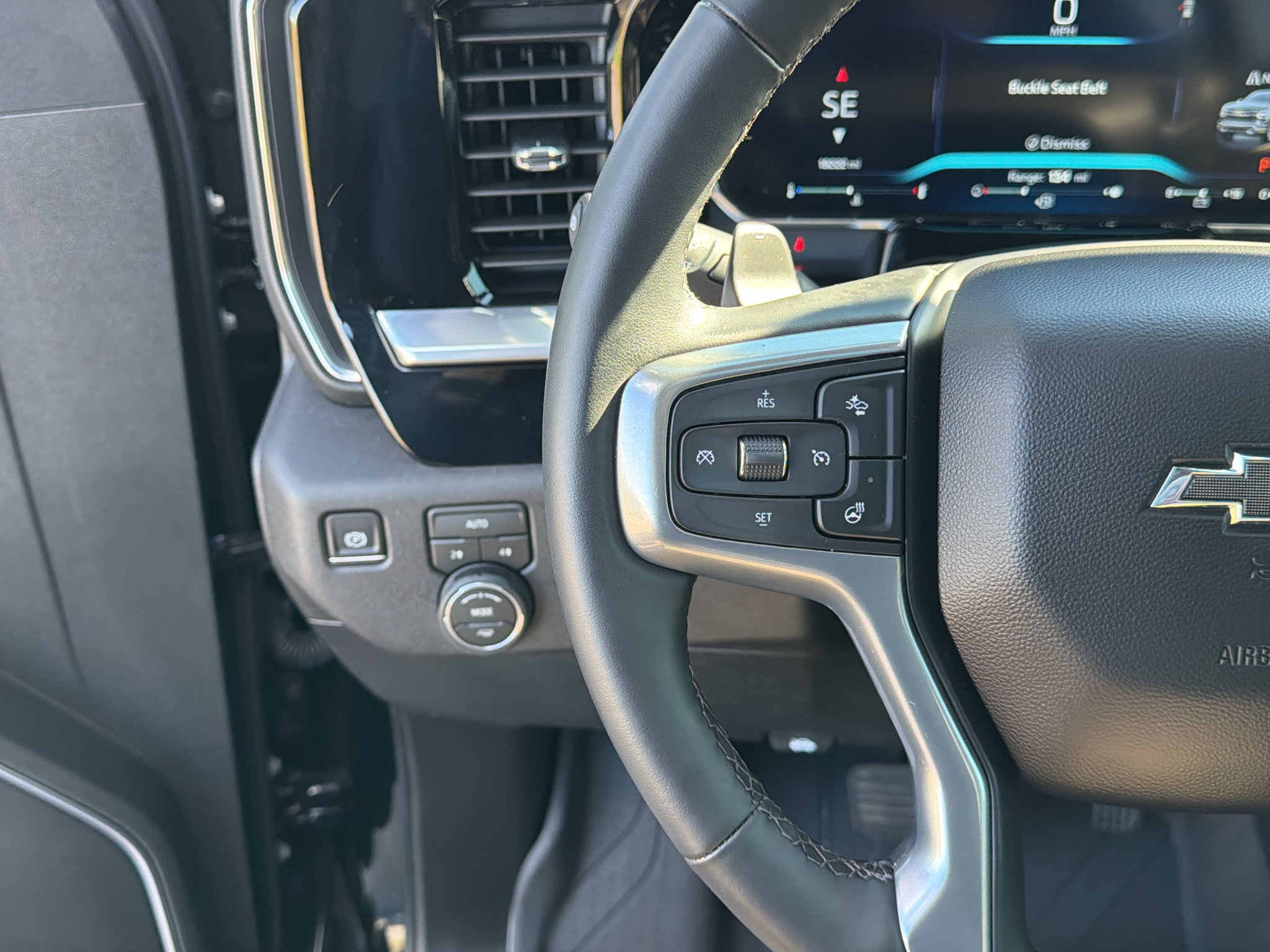 Used 2026 Chevrolet Silverado 1500 RST w/ Redline Edition AWD/4WD image 32