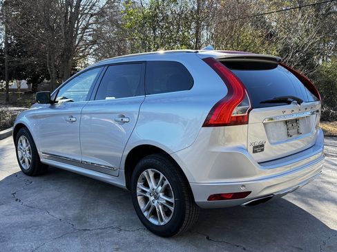 Used 2015 Volvo XC60 T5 Premier w/ Proximity Package image 10