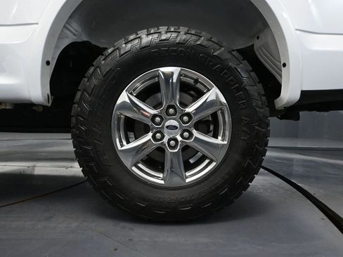 Used 2019 Ford F150 Lariat w/ Equipment Group 502A Luxury AWD/4WD image 13