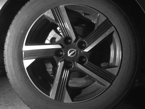 Used 2025 Nissan Sentra SV image 15