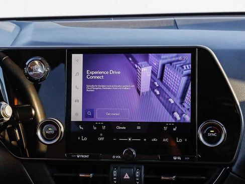 Used 2025 Lexus NX 250 FWD w/ Premium Package image 17