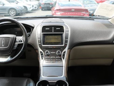 Used 2019 Lincoln Nautilus Reserve AWD/4WD image 15