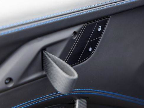 Certified 2025 Porsche 911 GT3 RS image 33