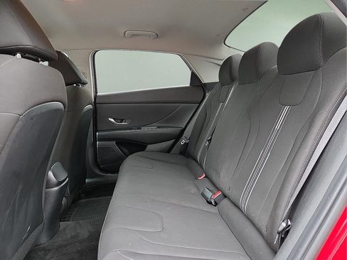 Used 2023 Hyundai Elantra SEL w/ Convenience Package FWD image 9
