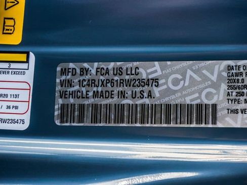 Used 2024 Jeep Wrangler Unlimited Sahara AWD/4WD image 45