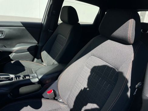 Used 2024 Honda HR-V Sport image 25