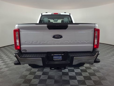 Used 2025 Ford F250 XL w/ FX4 Off-Road Package image 4