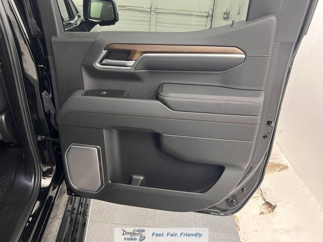 Used 2026 Chevrolet Silverado 1500 High Country w/ High Country Premium Package AWD/4WD image 33