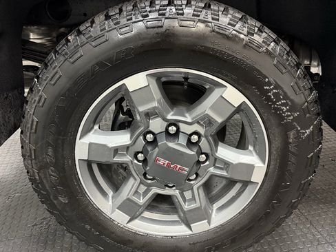 New 2026 GMC Sierra 2500 SLE image 12