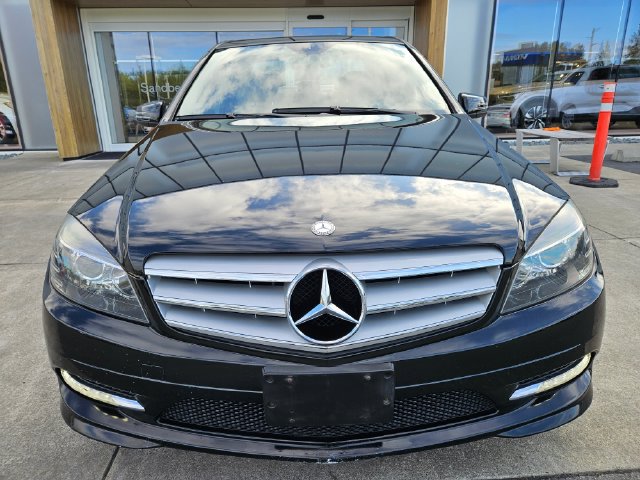 Used 2011 Mercedes-Benz C 300 4MATIC Sedan image 2