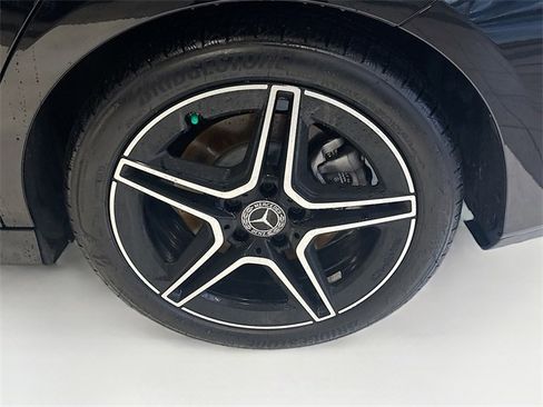 Certified 2025 Mercedes-Benz CLA 250 4MATIC image 32