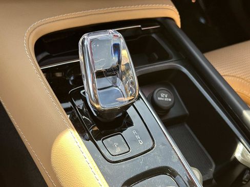 Certified 2023 Volvo XC90 T8 Ultimate image 14